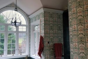 Murry Bath Wallpaper Removal Before2